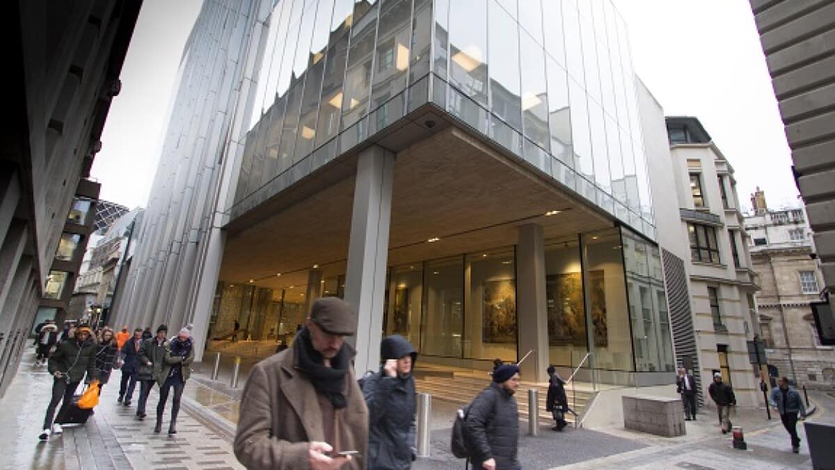 Семейство Ротшилд купува 8,2 милиона акции на листната в Париж инвестиционна банка